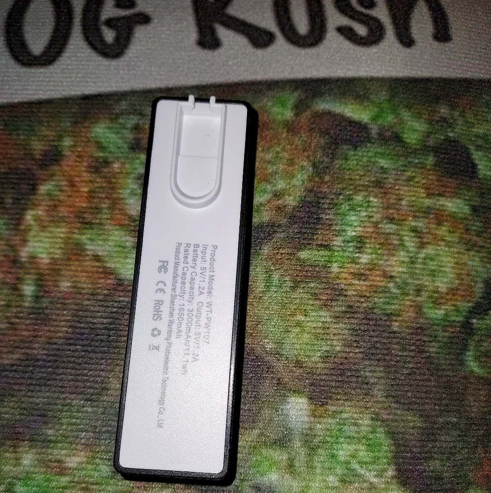 ULTRA COMPACT 3000 mAh powerbank
